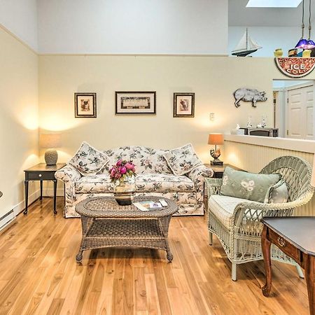 Couples Haven In Frankfort By Lake, Trails And Dtwn Bagian luar foto