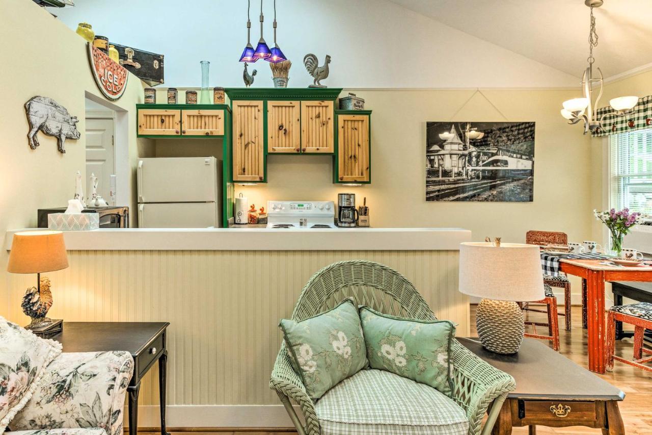 Couples Haven In Frankfort By Lake, Trails And Dtwn Bagian luar foto